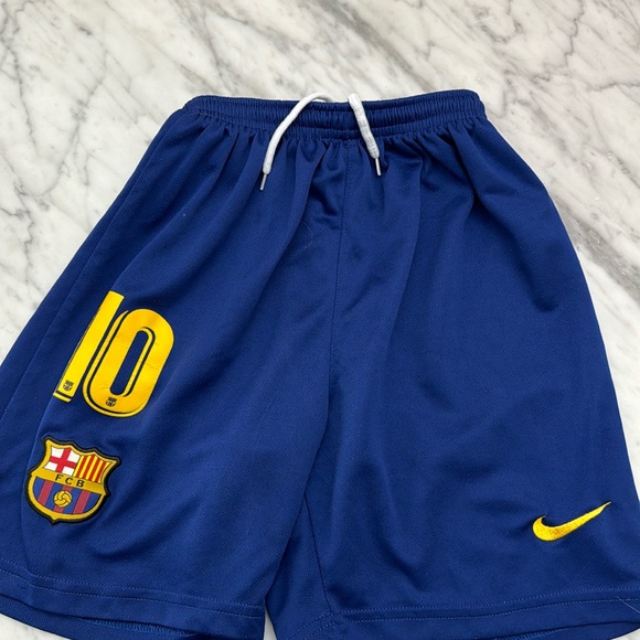 EUC   NIKE FCB shorts size 7 - Picture 3 of 3